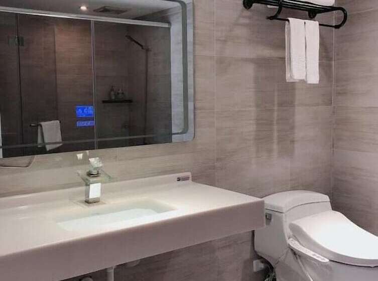 هتل Champs Elysees