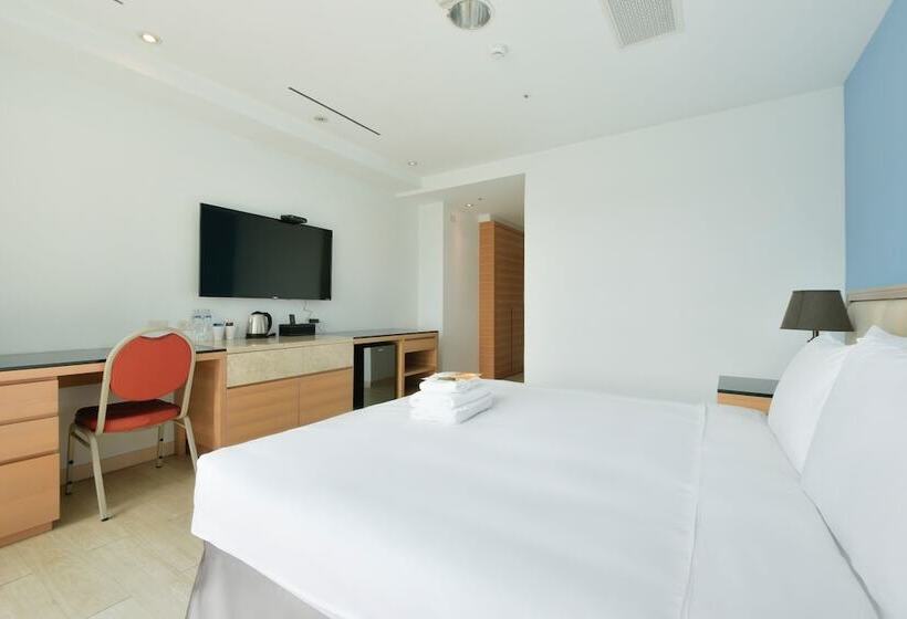 هتل Champs Elysees