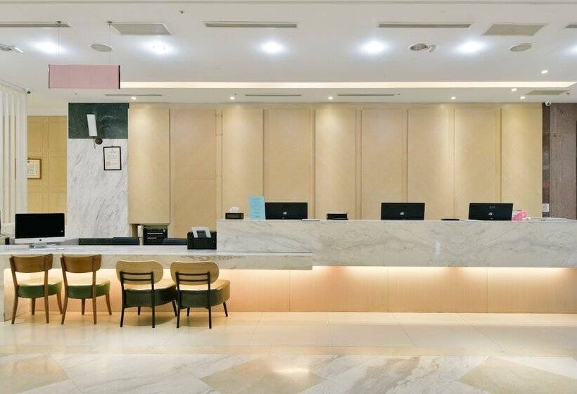 هتل Champs Elysees