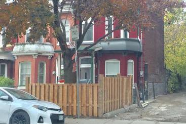 هتل Chinatown Gem Guesthouse By Elevate Rooms