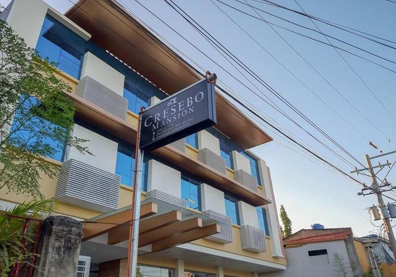 ホテル Cresebo Mansion