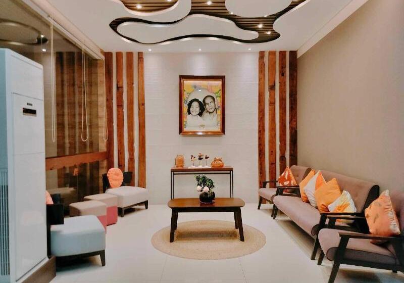 ホテル Cresebo Mansion