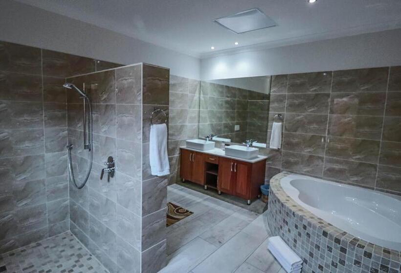 فندق Golden Impalas Bush Resort