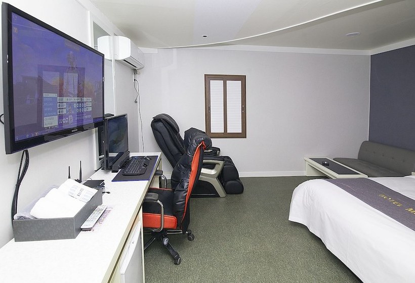 בית מלון כפרי Gunsan  May