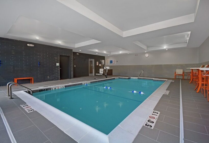 هتل Holiday Inn Grand Rapids North   Walker, An Ihg