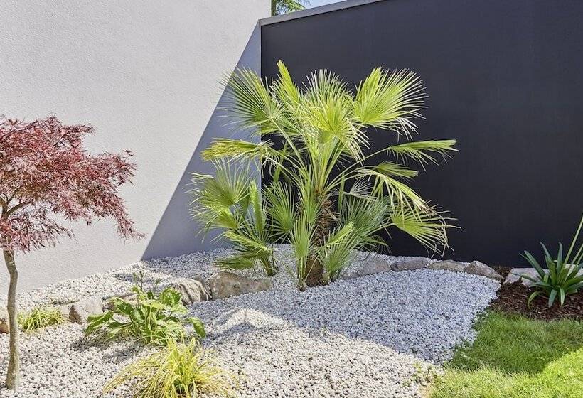 Отель Maison Tiegezh