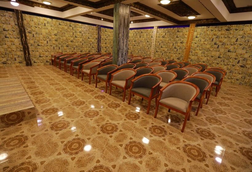 هتل Periyarmountainpalace