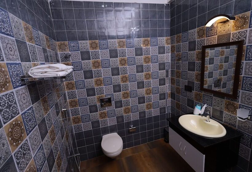 هتل Periyarmountainpalace