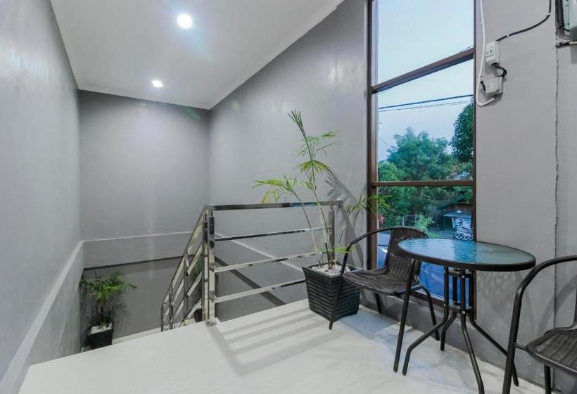 فندق Reddoorz Near Universitas Muhammadiyah Palangkaraya