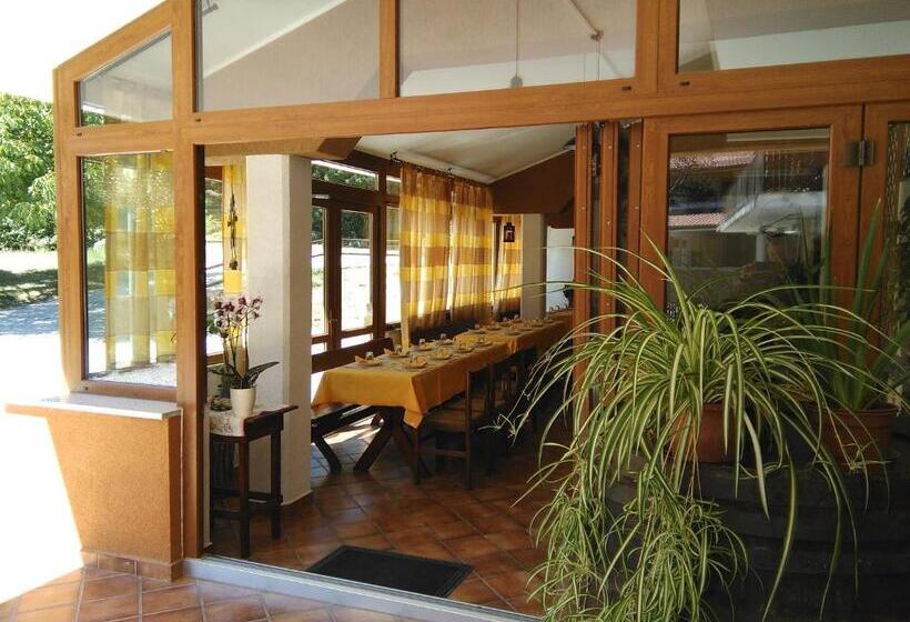 فندق ريفى Agriturismo Radovic