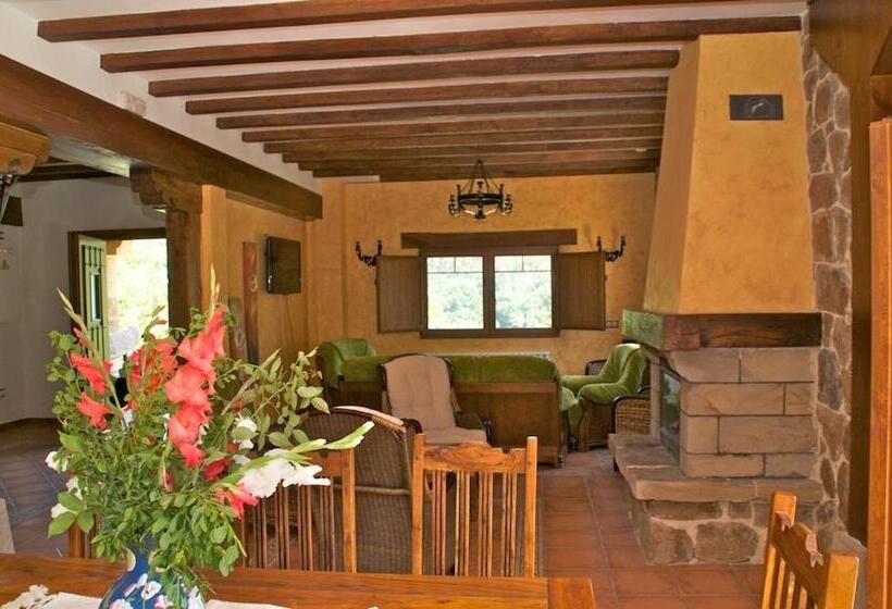 בית מלון כפרי Casa Aingeru