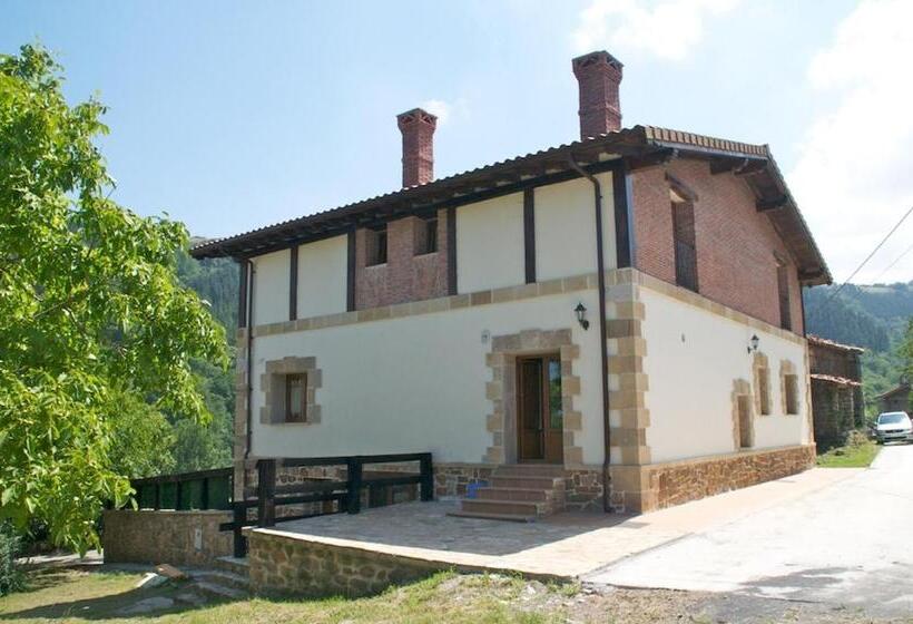 בית מלון כפרי Casa Aingeru