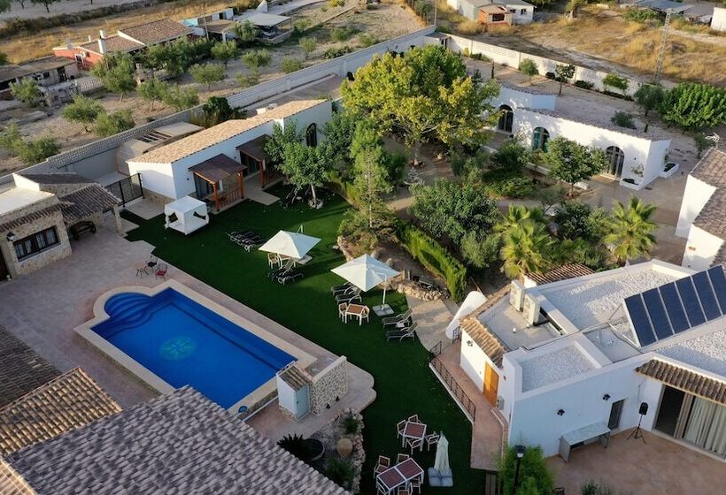 Хостел Artmonia