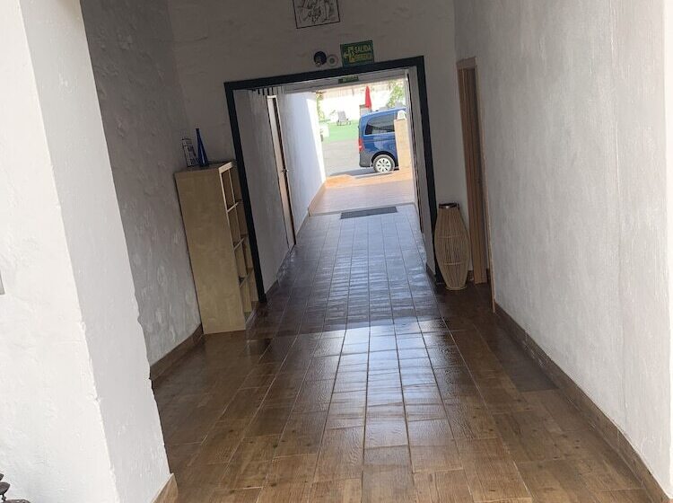 ホテル Valtisya Pool And Airport