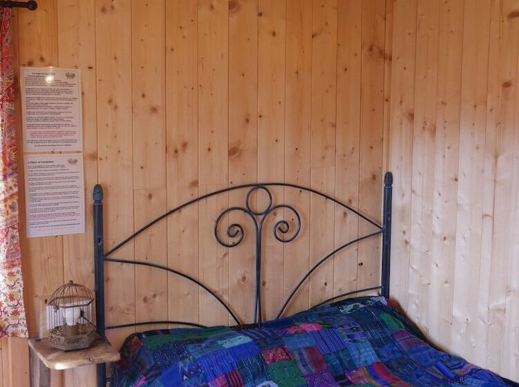 La Perezosa & Yoga   Hostel