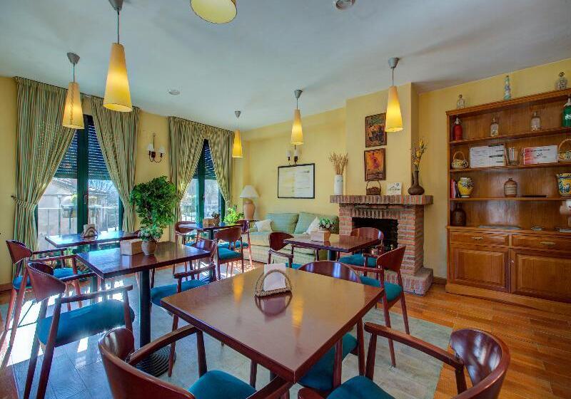 Oyo Casa Rural La Chata