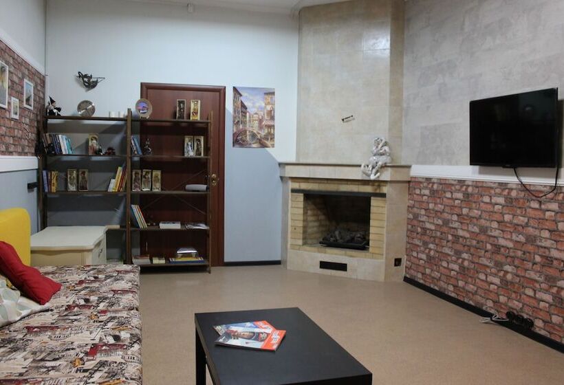 Boutique Hostel Be Happy