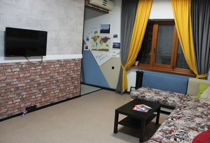 Boutique Hostel Be Happy