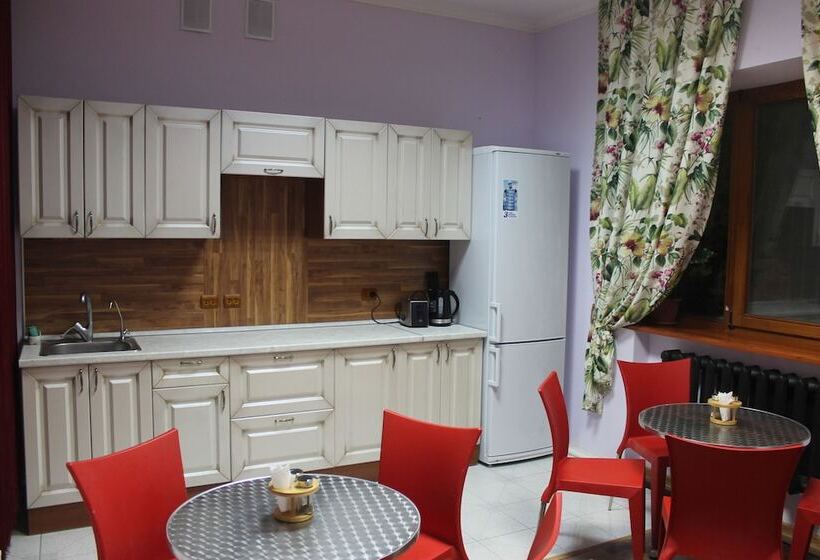 Boutique Hostel Be Happy