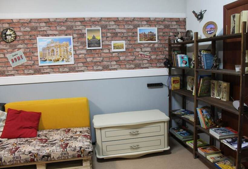 Boutique Hostel Be Happy