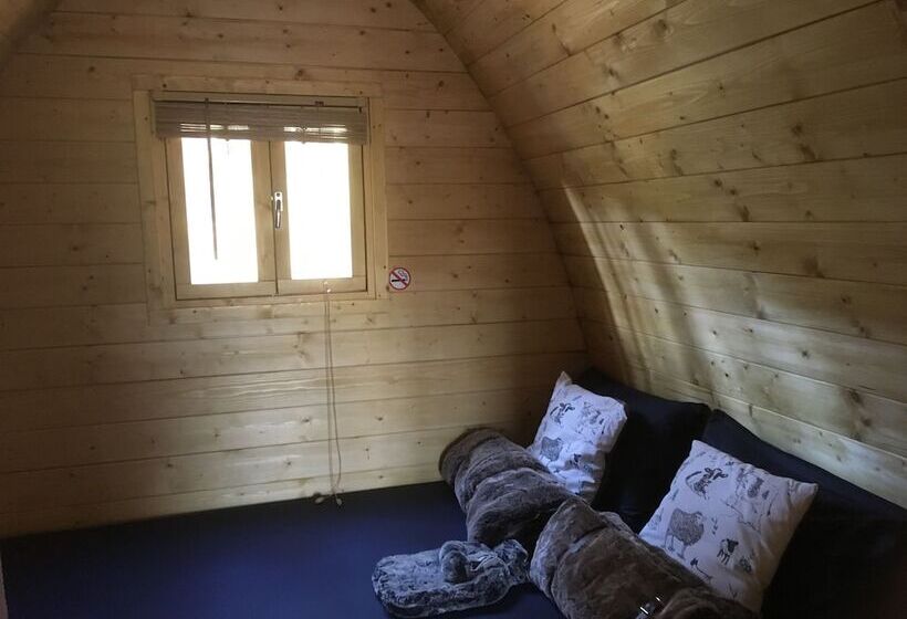 Broomhills Farm River Eco Pods