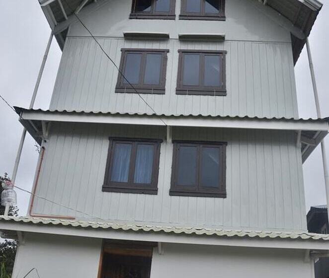 Отель Agape Log Cabin