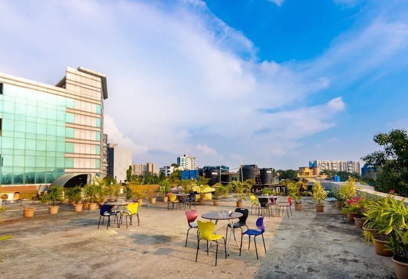 هتل Apex International