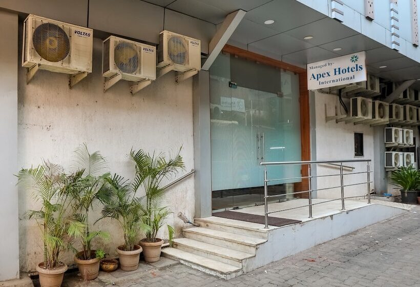 هتل Apex International