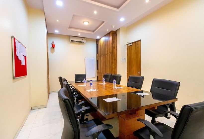 هتل Apex International