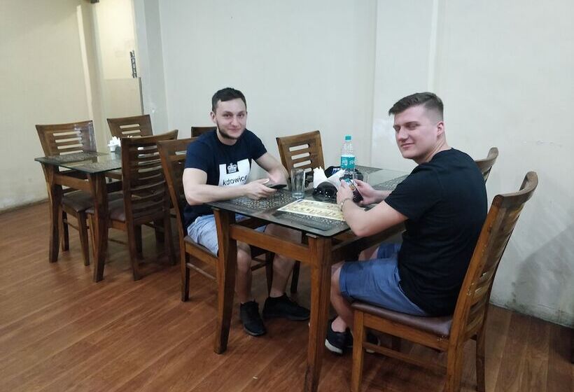 هتل Apex International