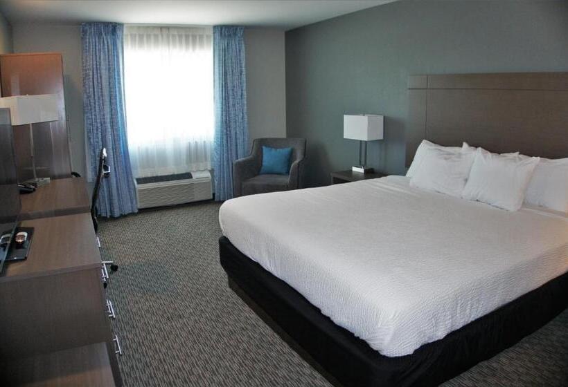 فندق Brookstone Inn & Suites