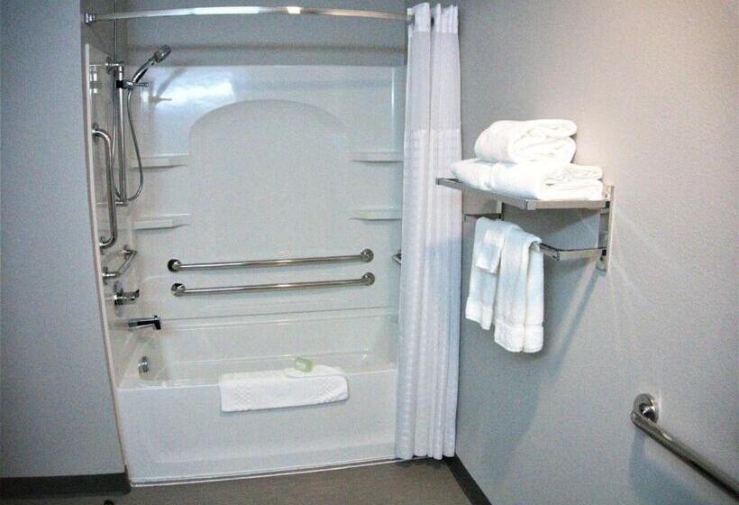 فندق Brookstone Inn & Suites