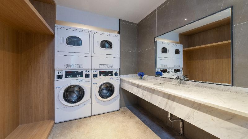 Отель Holiday Inn Express E Mei Qiliping By Ihg