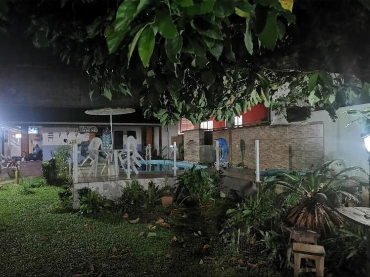 בית מלון כפרי Pousada Flor De Liz