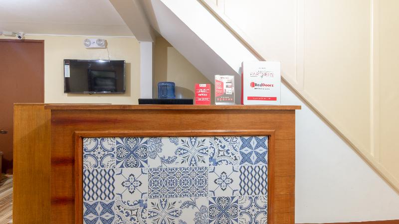 هتل Reddoorz Near Pnr Espana Station