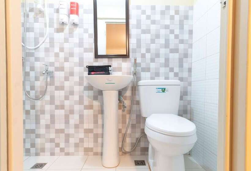 בית מלון כפרי Reddoorz Near Pnr Espana Station