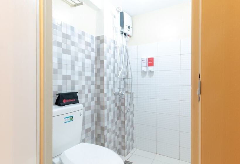 هتل Reddoorz Near Pnr Espana Station