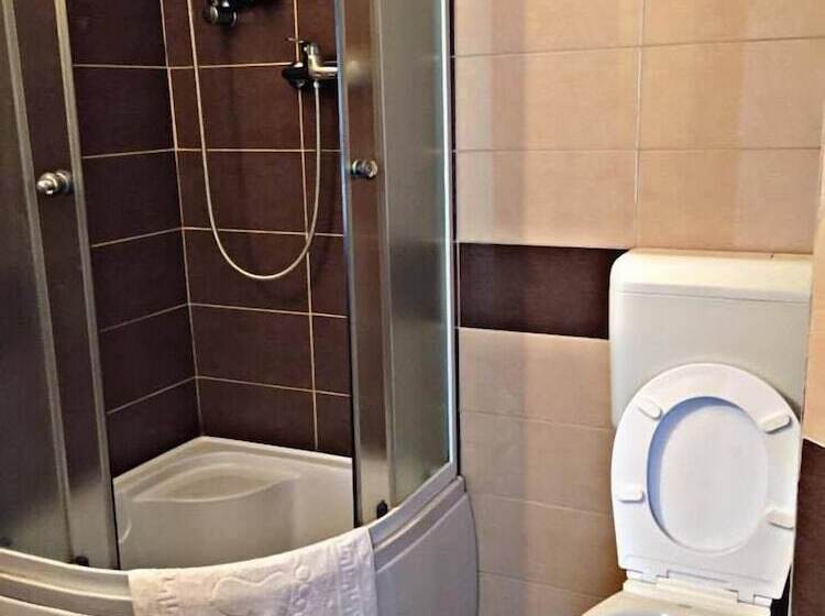 فندق ريفى Pensiuna Maramures Hoteni