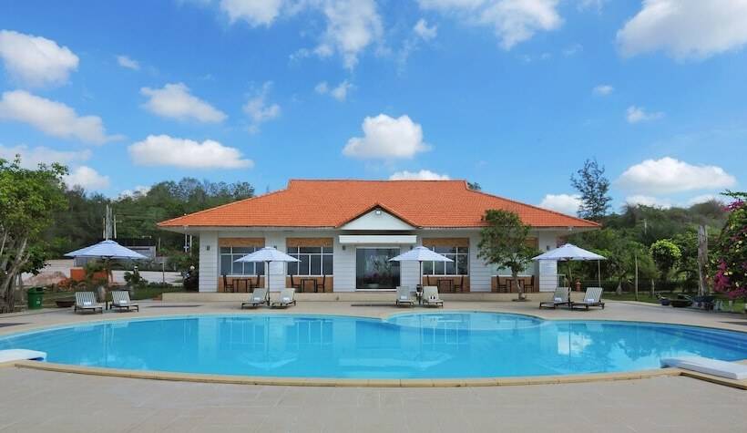 هتل Sky Star Beach Resort