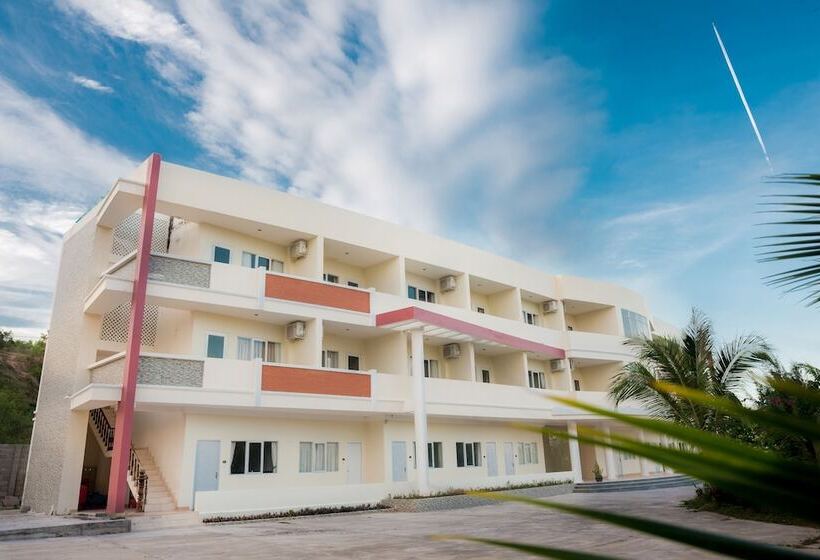 هتل Sky Star Beach Resort