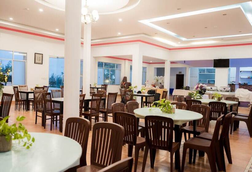 هتل Sky Star Beach Resort