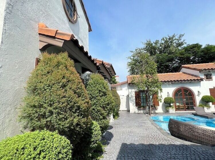 Отель Villa Seville