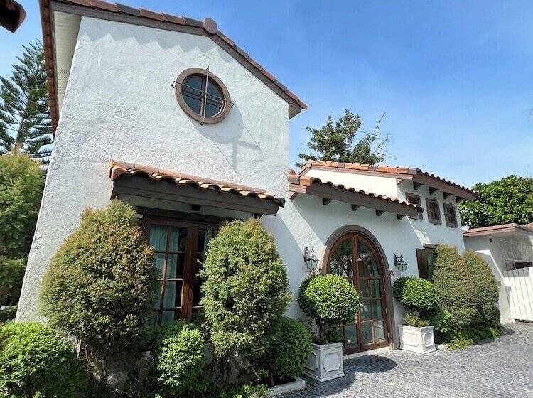 Отель Villa Seville