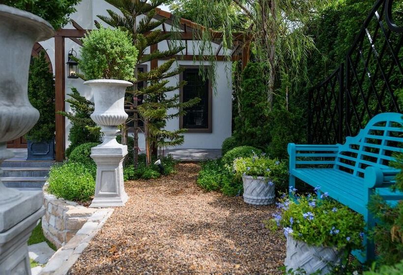 Отель Villa Seville