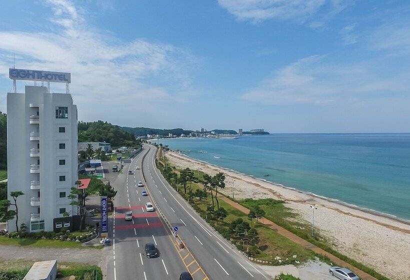 Отель Yangyang Eight