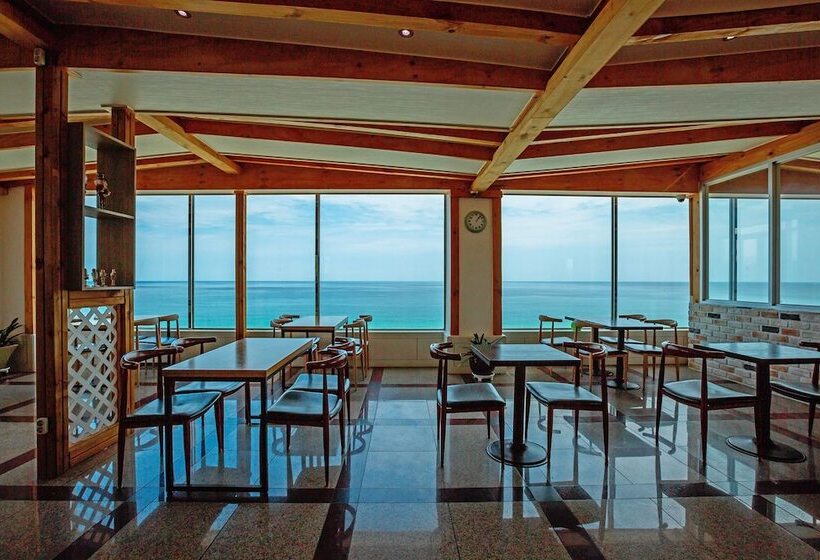 Отель Yangyang Eight