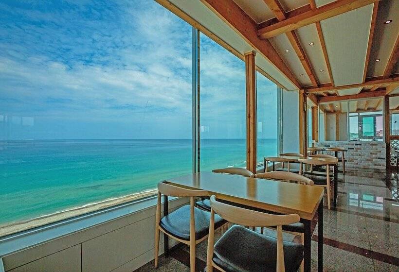 Отель Yangyang Eight