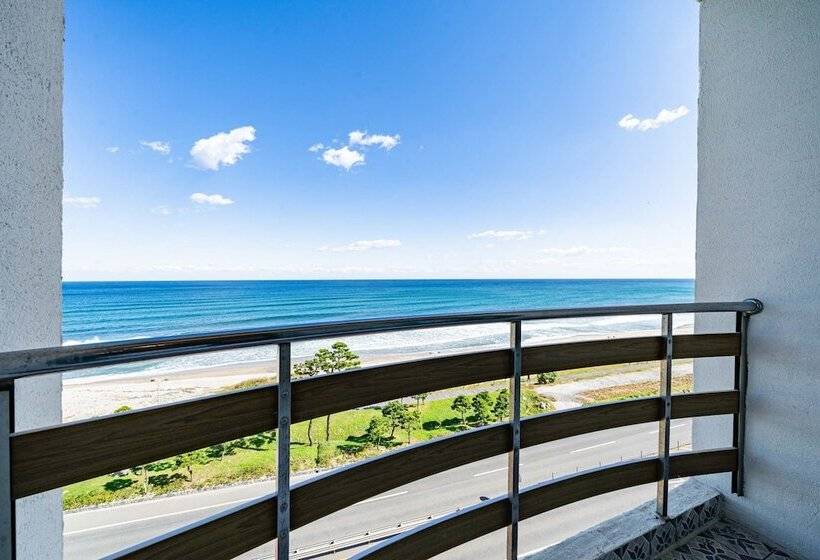 Отель Yangyang Eight