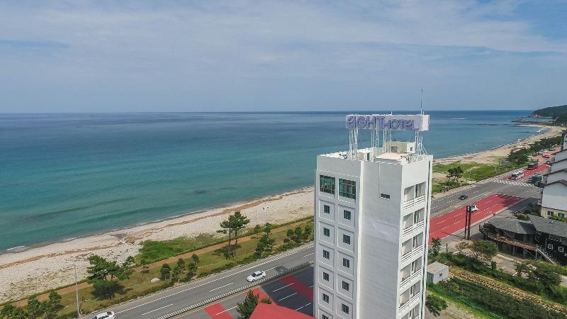 Отель Yangyang Eight