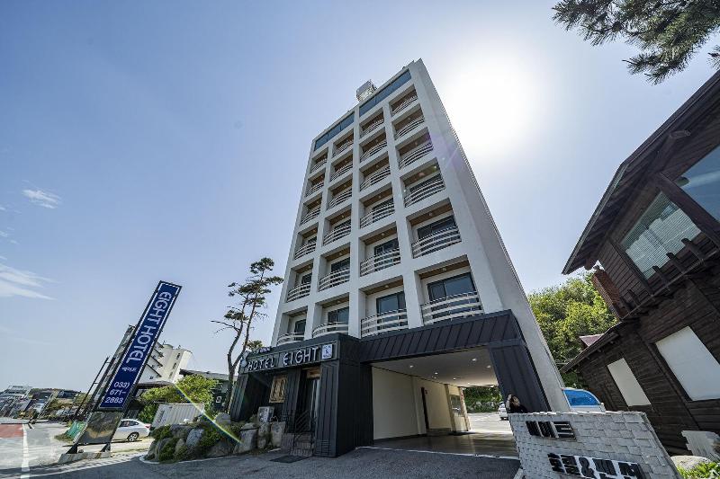 Отель Yangyang Eight